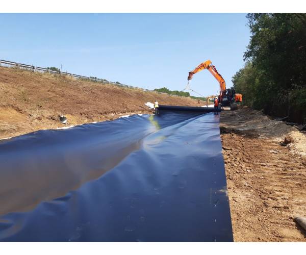 Etanchéité de fossés et bassins sur l’autoroute A837