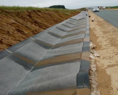 Road drainage trench earthwork and waterproof culverts